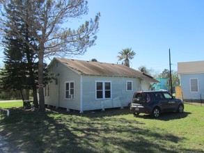 833 Military Dr in Corpus Christi, TX - Building Photo - Building Photo