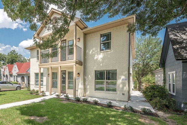 2539 Rogers Ave in Fort Worth, TX - Building Photo - Building Photo