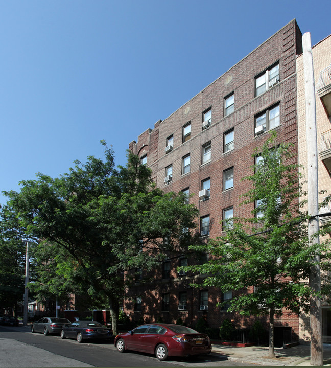 1660 E 21st St in Brooklyn, NY - Building Photo