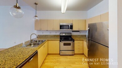 630 W 6th St in Los Angeles, CA - Building Photo - Building Photo