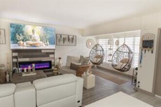1152 NW 30th Ct, Unit 212 in Wilton Manors, FL - Building Photo - Building Photo