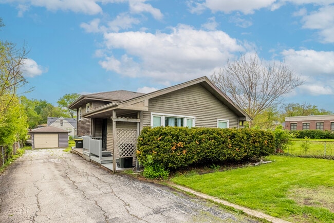 property at 3922 N Cass Ave