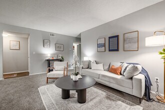 Plantations at Haywood in Greenville, SC - Foto de edificio - Interior Photo