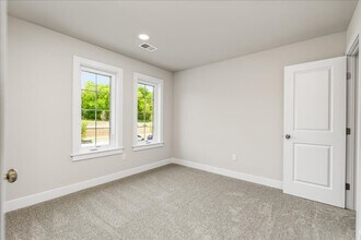 4013 Cottage Wy in Bridgeville, PA - Building Photo - Building Photo