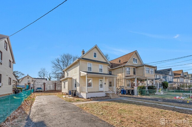 350 Bergen St in Plainfield, NJ - Building Photo - Building Photo