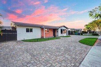 1804 SW 102nd Ct in Miami, FL - Building Photo - Building Photo