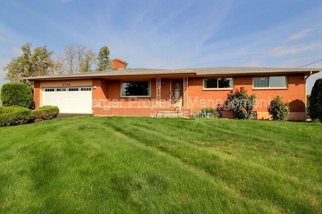 property at 2720 W Strong Rd