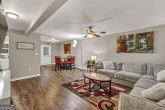 214 Walton St, Unit B104 in Loganville, GA - Building Photo - Building Photo