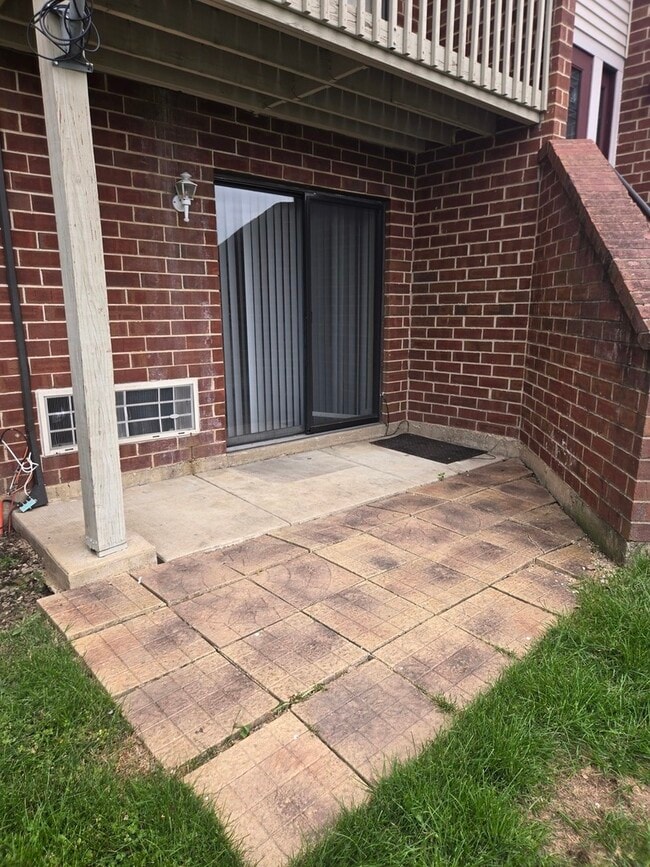 property at 900 N Lakeside Dr