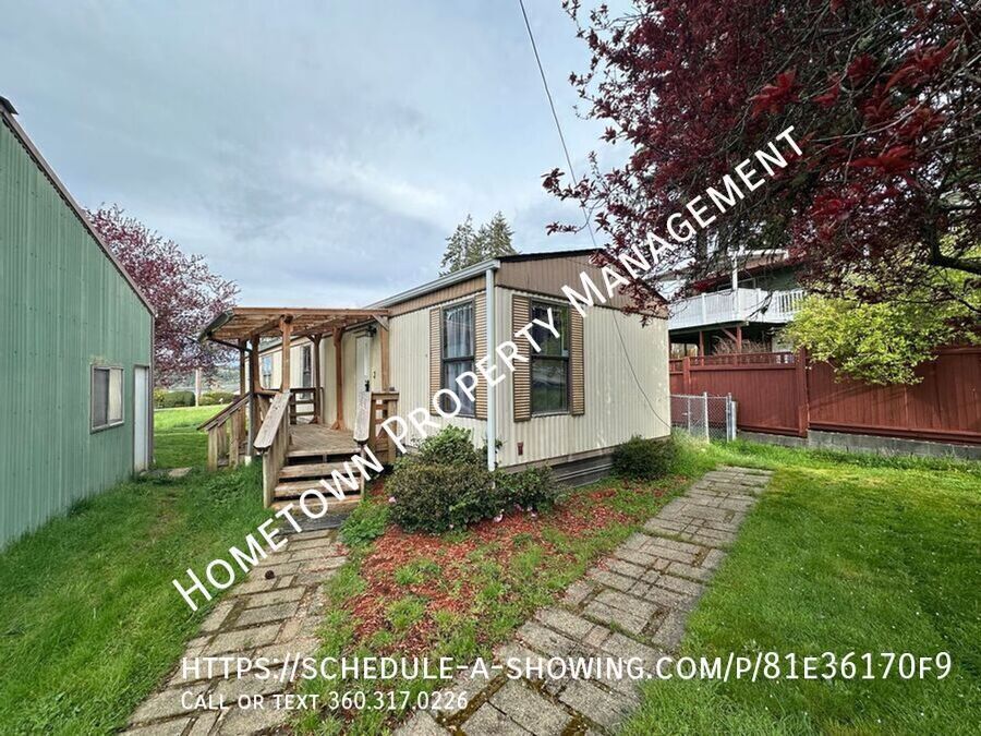 9823 Whitecap Dr NW in Olympia, WA - Building Photo