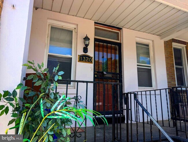 property at 1320 S Newkirk St