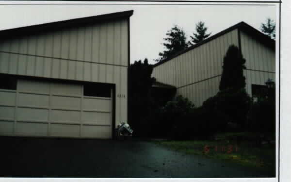 8214-8216 W 42nd Ave. Ct in University Place, WA - Building Photo