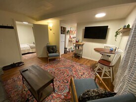 98 Grant St in Burlington, VT - Building Photo