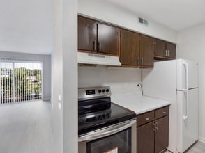 325 Orchard Trace Ln in Charlotte, NC - Building Photo - Building Photo