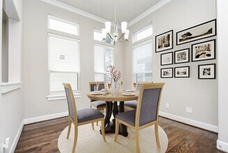 812 Fisher St in Houston, TX - Foto de edificio - Building Photo