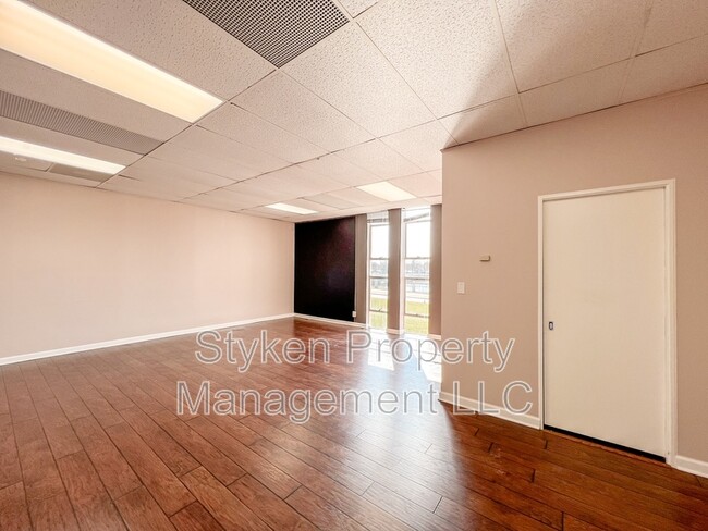 property at 555 S Schuyler Ave