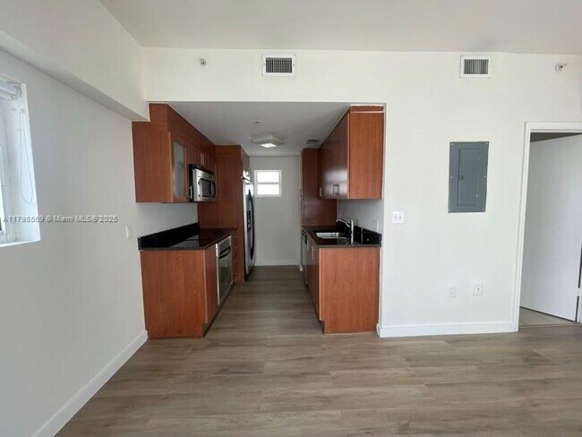 1712 SW 2nd Ave in Miami, FL - Building Photo - Building Photo