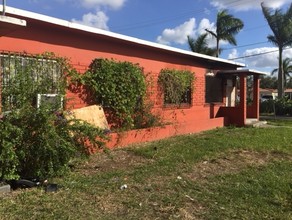 715 NW 1st Ave in Homestead, FL - Building Photo - Building Photo