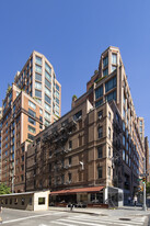 340 Amsterdam Ave in New York, NY - Foto de edificio - Building Photo