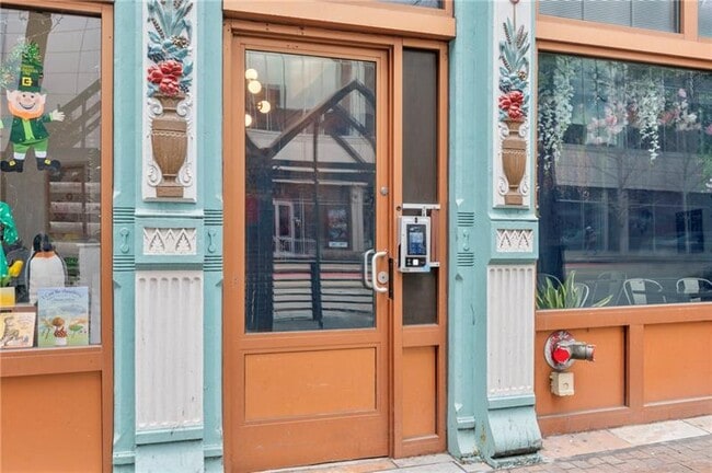 951 Liberty Ave in Pittsburgh, PA - Building Photo - Building Photo