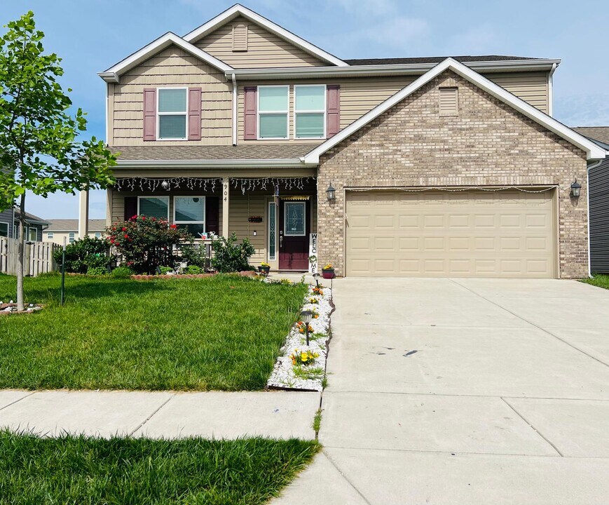 904 Clydesdale Dr in Lafayette, IN - Building Photo