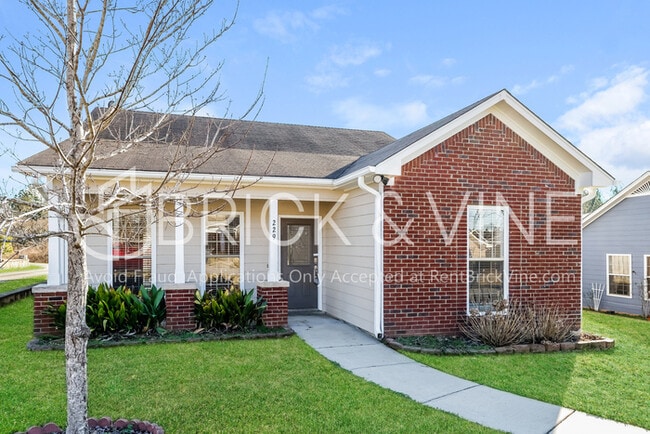 229 Saratoga Ln in Calera, AL - Building Photo - Building Photo