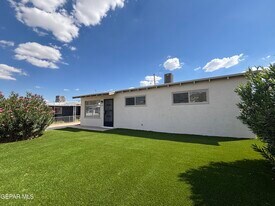 6138 Taos Dr in El Paso, TX - Building Photo
