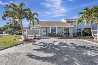 602 Lakewood Dr in Jupiter, FL - Foto de edificio - Building Photo