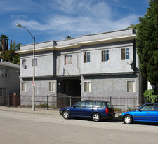 957 Vendome St Apartments