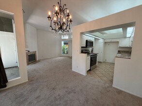 783 Grayling Bay in Costa Mesa, CA - Building Photo - Building Photo