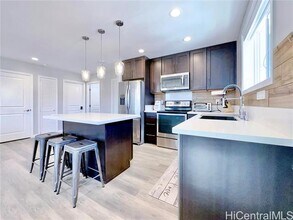 1657 Alaneo St in Honolulu, HI - Building Photo - Building Photo