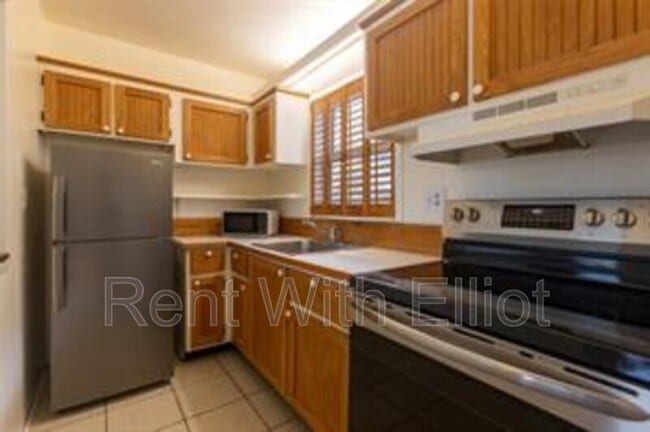 property at 1001 SE 16th St