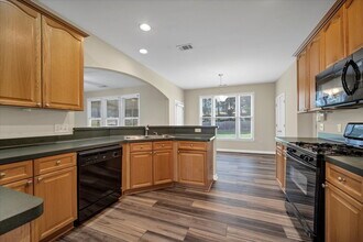 501 Middlebrooke Trce in Canton, GA - Building Photo - Building Photo