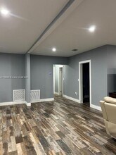 2811 SW 36th Ct in Miami, FL - Building Photo - Building Photo