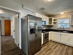 2624 Sunnybrook Dr in Sarasota, FL - Building Photo - Building Photo