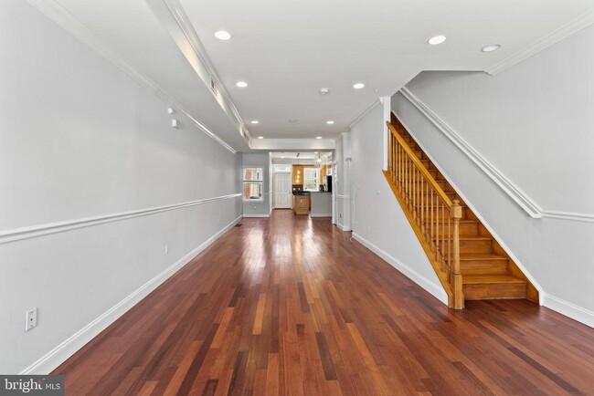 property at 1728 Dickinson St