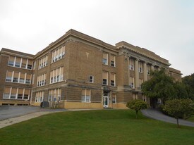 435 N Bellinger St Apartments