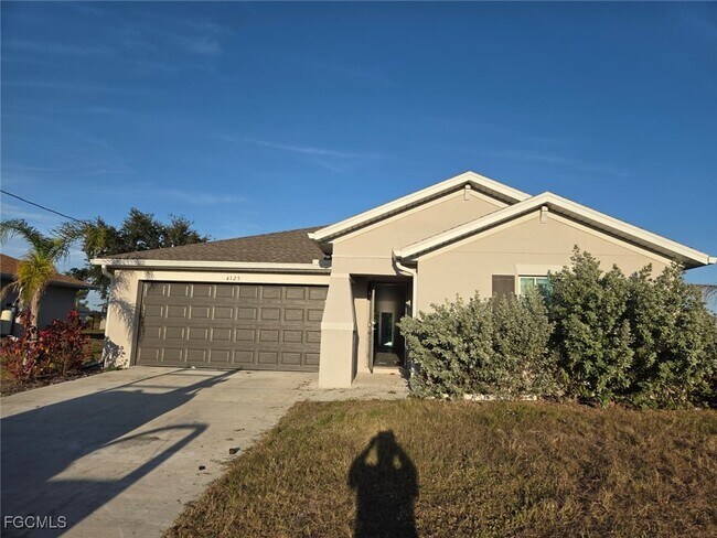 property at 4125 NE 15th Pl