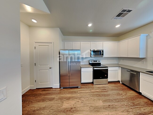 23160 E Russet Rd in Queen Creek, AZ - Foto de edificio - Building Photo