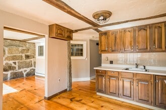 475 Center St, Unit L in Hanover, MA - Building Photo - Building Photo