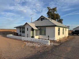 6101 E Kenilworth Rd in Coolidge, AZ - Building Photo