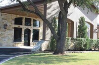 Lakeshore Apartments photo'