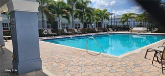 8555 Bernwood Cove Loop, Unit 109 in Ft. Myers, FL - Building Photo