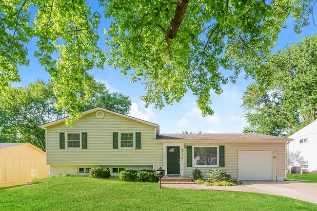 property at 8710 W 99th Terrace
