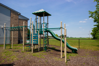 Canterbury House Apartments - Tipton in Tipton, IN - Building Photo - Building Photo