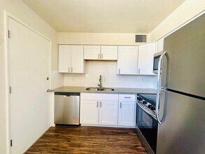1275 E Glenn St in Tucson, AZ - Building Photo - Building Photo