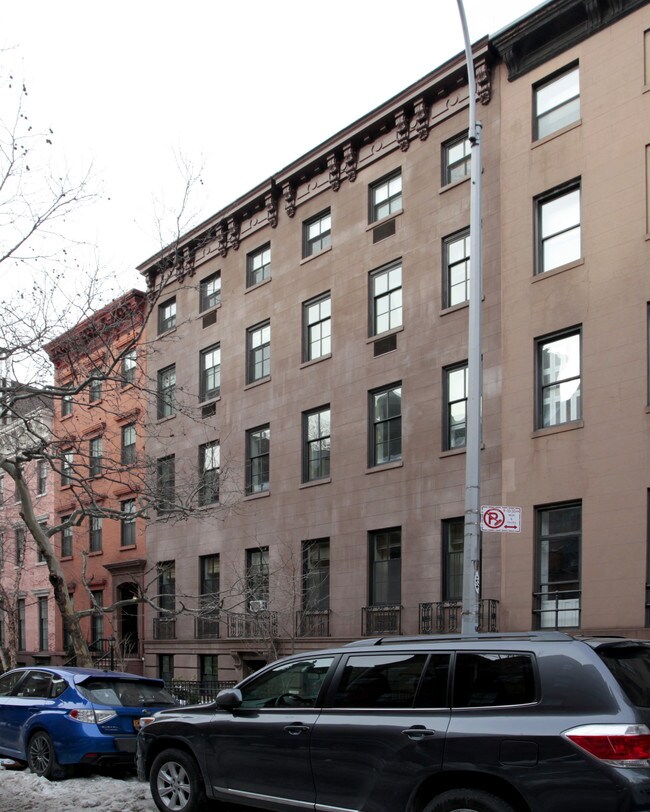 411 W 21st St in New York, NY - Building Photo - Building Photo