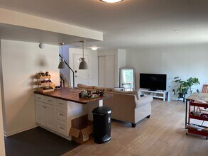 1321 I St NE, Unit C0518 in Washington, DC - Building Photo - Building Photo