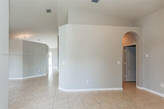 1700 NE 37th Pl in Homestead, FL - Building Photo - Building Photo