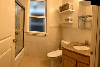 681 40th Ave, Unit Furnished 4 bedrooms 3 baths 2nd Floor flat in San Francisco, CA - Building Photo - Building Photo